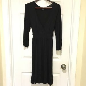Gap Black Dress Ties in Back Soft and Stretchy